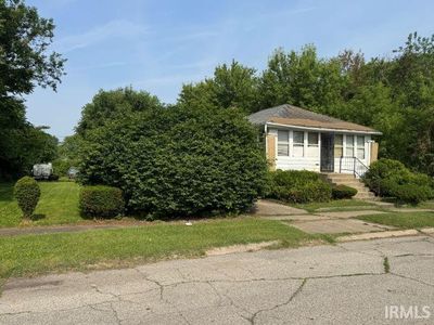 137 S Lake St, South Bend, IN, 46619