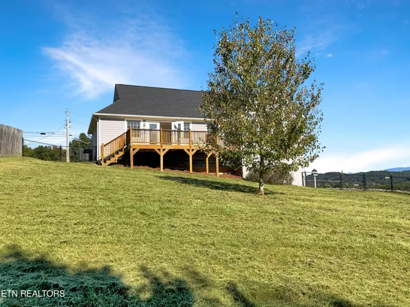 3829 Settlers Trl, Kodak, TN 37764