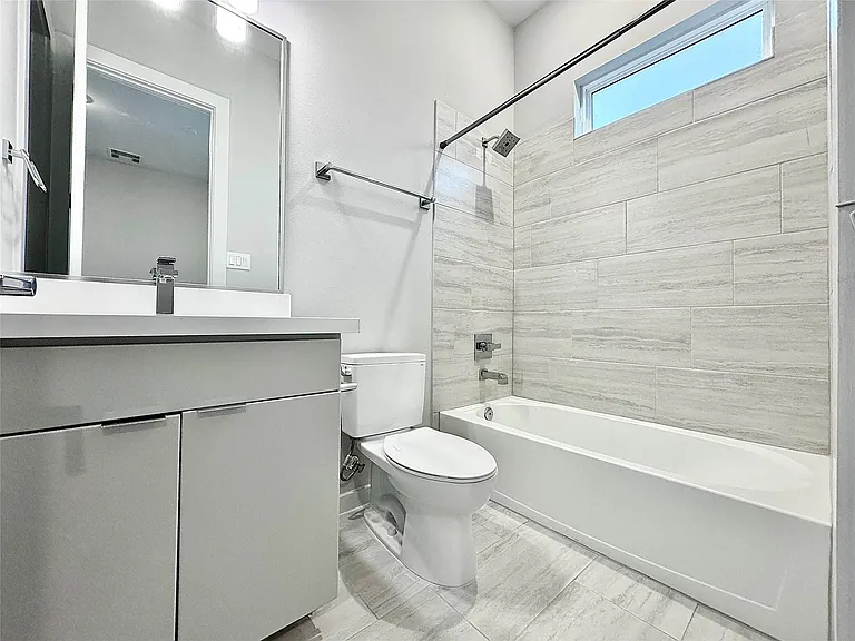 5815 Fairdale Ln #B — Photo 18