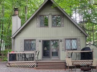 54 Deerfield Rd, Lake Ariel, PA 18436