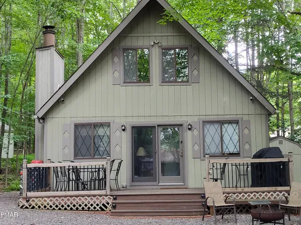 54 Deerfield Rd, Lake Ariel, PA 18436