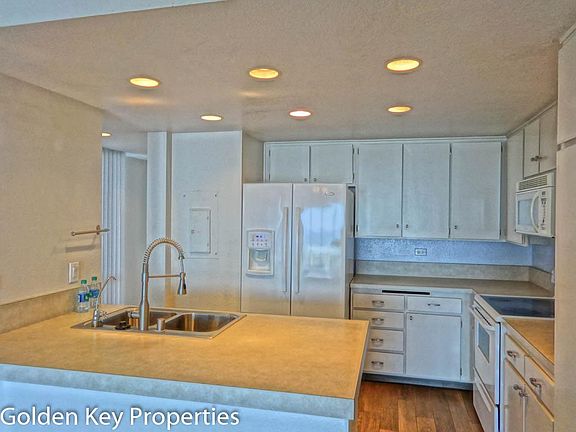 2nd image of 1200 Harbor Dr #9D