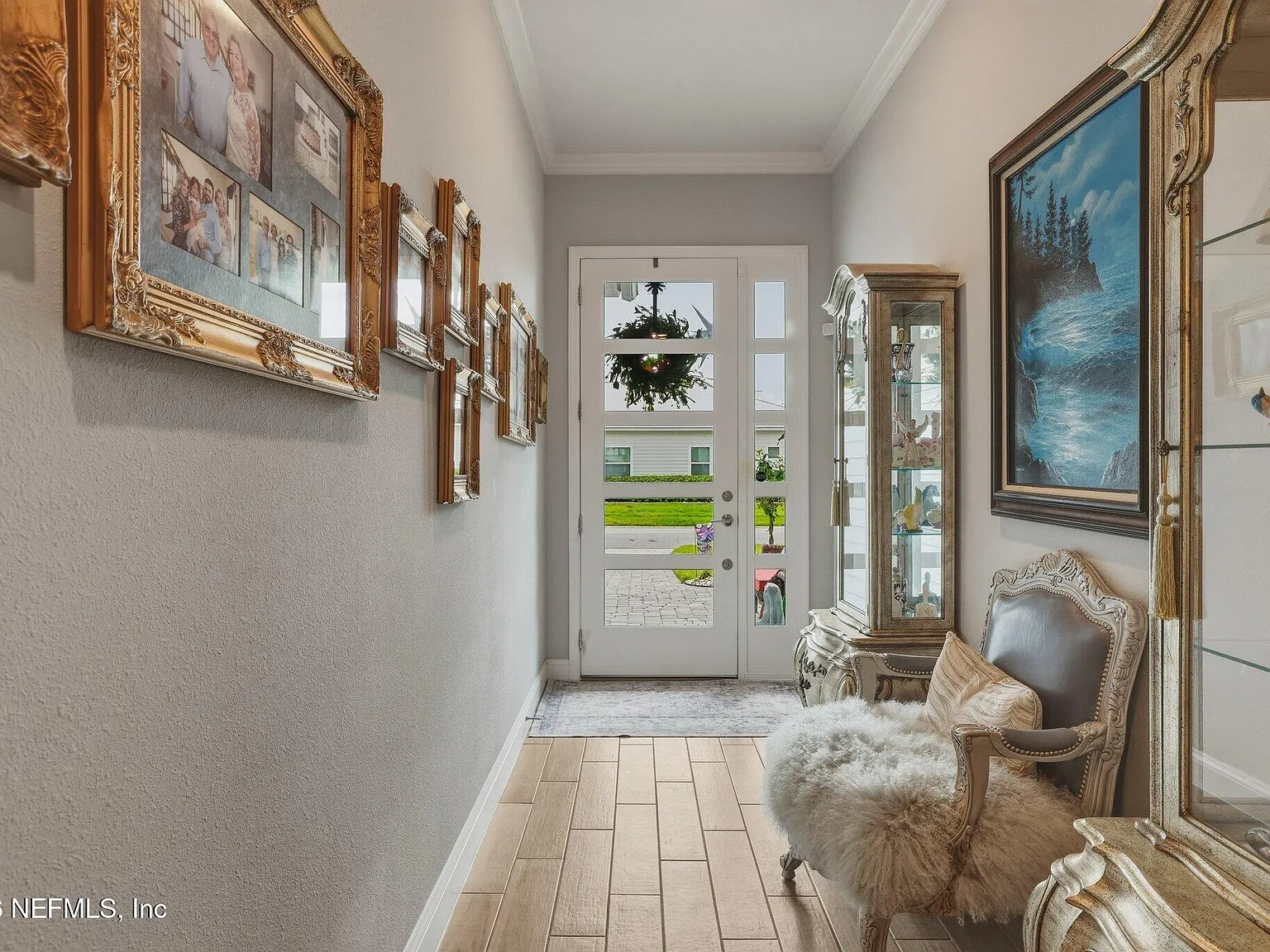 3 bed, 3.0 bath, 2330 sqft, $4,900 — Photo 3