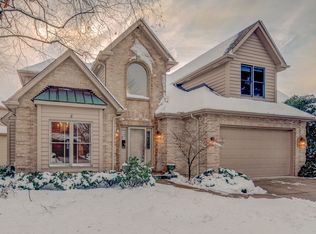 2461 Waterside Dr, Aurora, IL 60502