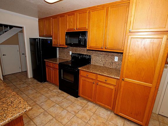 5th image of 1434 San Antonio St