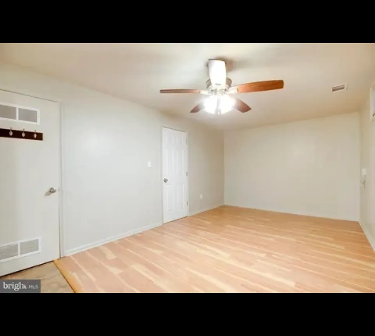 3 bed, 2036 sqft, $1,300 — Photo 4