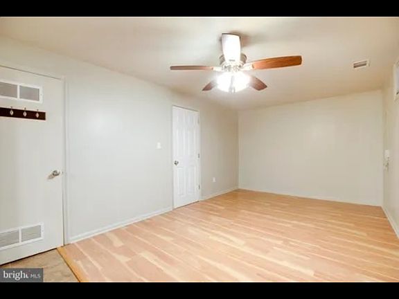 5th image of 3015 Hickory Grove Ct