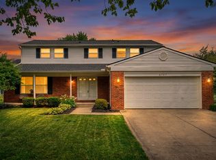 6727 Robison Ln, Saline, MI 48176