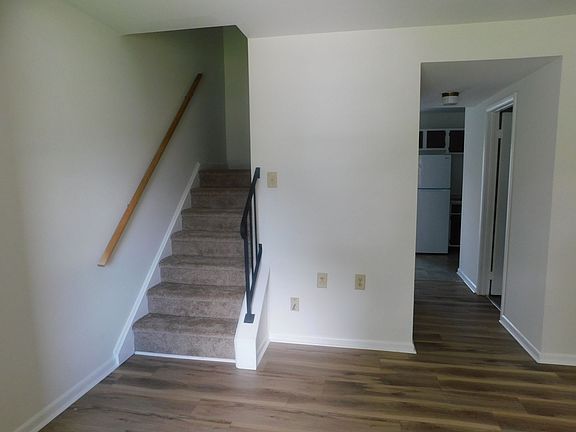 3rd image of 111 Cameron St