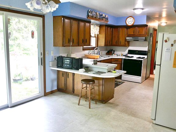 5th image of 4661 S Sheridan Dr