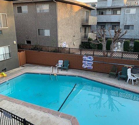 2nd image of 5140 Coldwater Canyon Ave #3X2