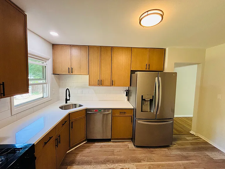159 Greglawn Dr — Photo 3