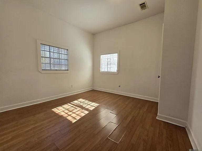 924 France St — Photo 18