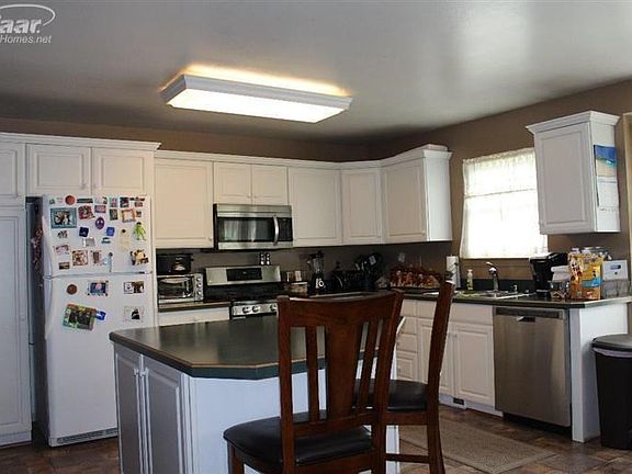 3rd image of 6044 Hedgerow Cir