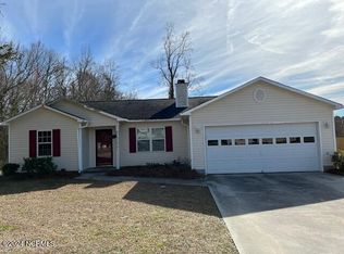 203 Hackney Ridge Ln, Jacksonville, NC 28540