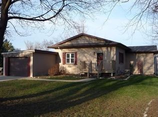 909 Anitol St, Waukesha, WI 53186
