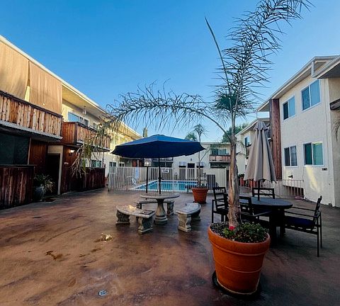 2nd image of 5210 Zelzah Ave #111-L