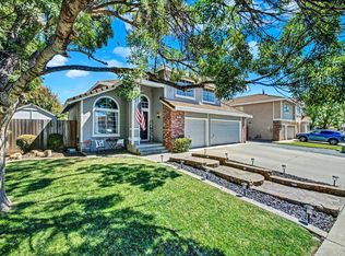 869 Christine Dr, Vacaville, CA 95687