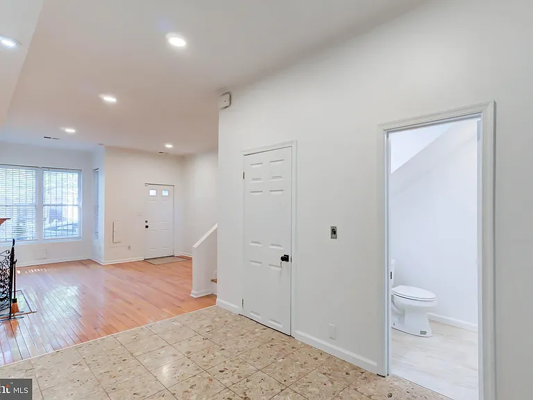 75 P St NW — Photo 8
