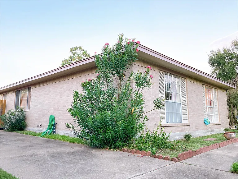 19518 Munsey Ct — Photo 4