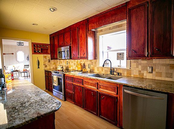 2nd image of 2257 Hillside Dr