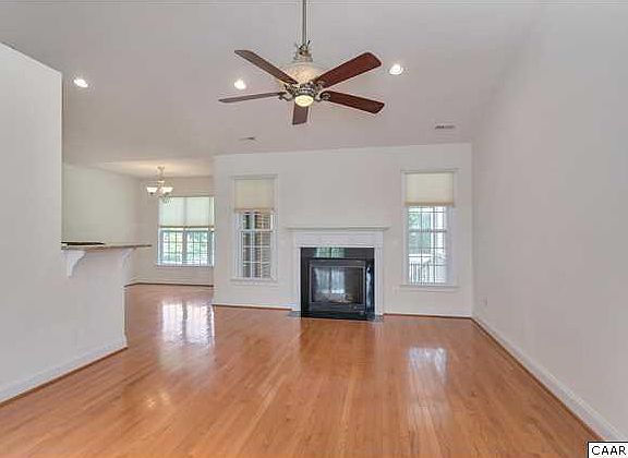 3rd image of 75 Whispering Woods Pl