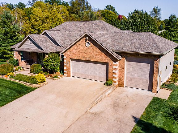 3rd image of 2671 Leah Dr