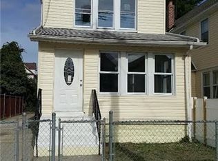 17117 104th Ave, Jamaica, NY 11433