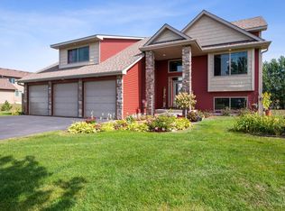 21581 Cottonwood St NW, Oak Grove, MN 55011