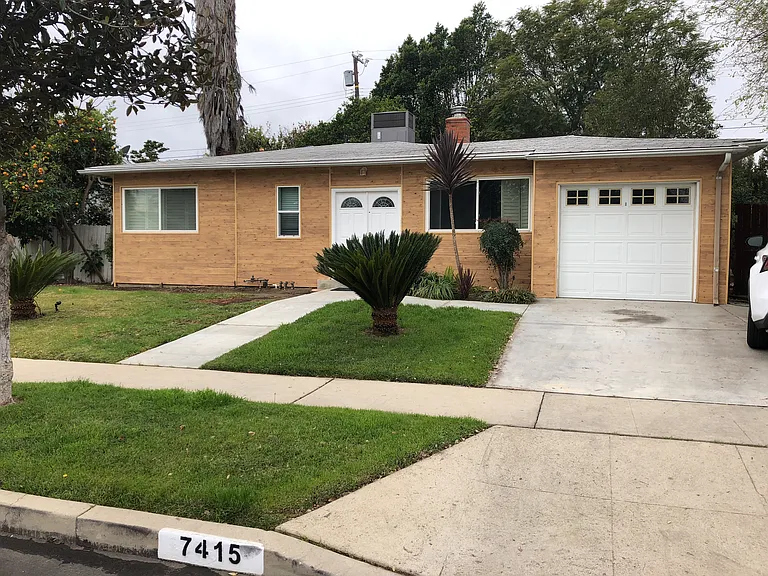 7415 Amestoy Ave — Photo 2
