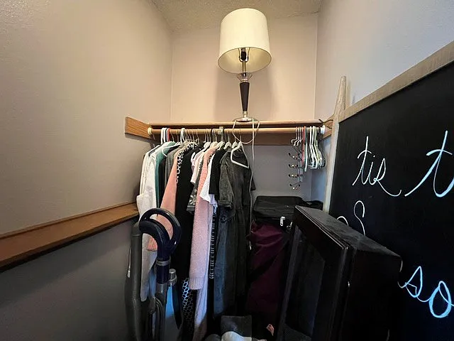 4222 Range View Ct — Photo 30