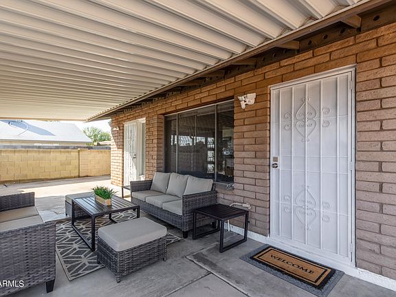 4th image of 2301 W PARADISE Drive