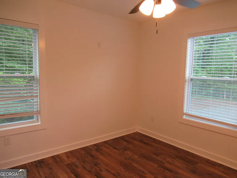 765 Old Kerns Rd — Photo 27