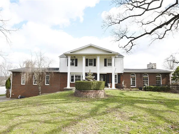 402 E Malden Dr, Coal Center, PA 15423