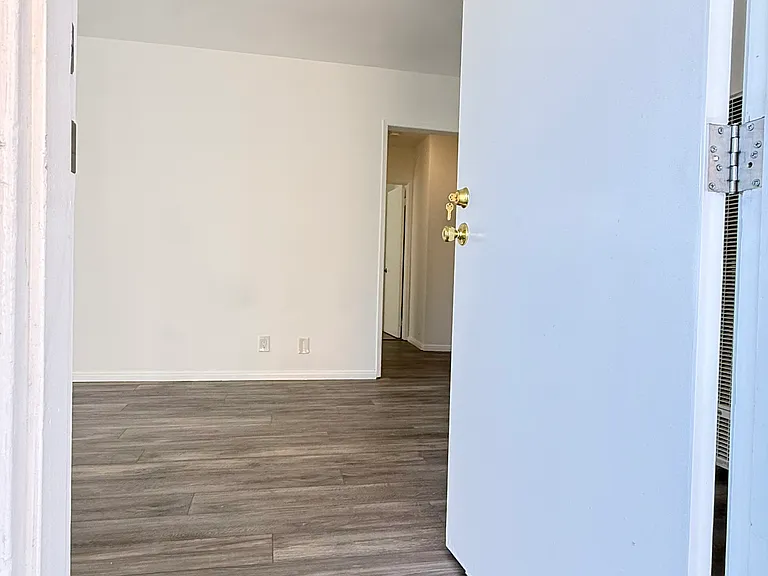 4679 Orion Ave #2 — Photo 6