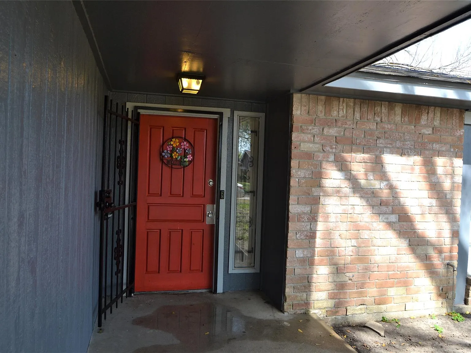 3 bed, 2.0 bath, 1644 sqft, $1,900 — Photo 2