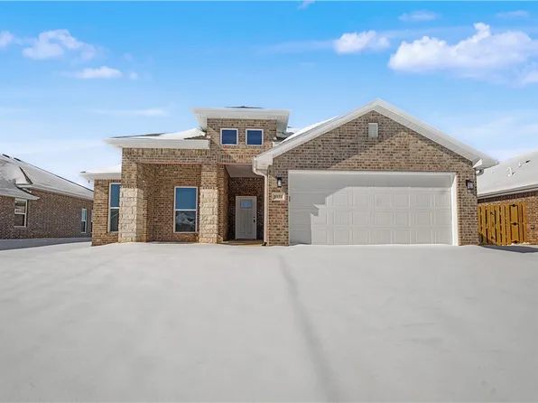 8850 Sunspire Ln, Centerton, AR 72719