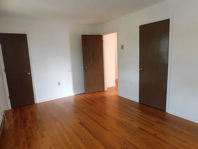 230 Waterford Ln — Photo 11