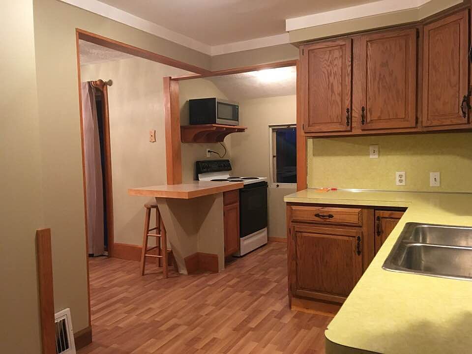 1st image of 523 Cherry St