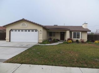 221 S Kenneth Ave, Kerman, CA 93630