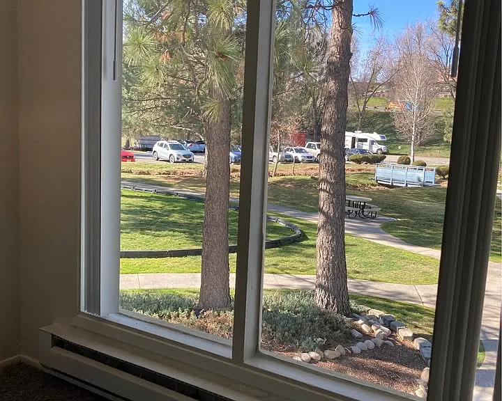 Eagle Pointe Apartments — Photo 19