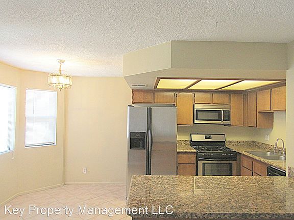 3rd image of 833 Rock Springs Dr APT 201