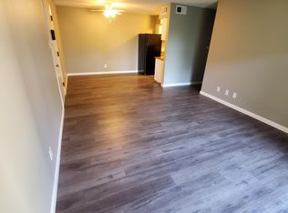 9882 Greenery Ct, Saint Louis, MO 63132