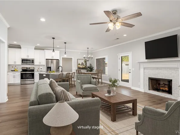 5240 Summerfield Dr E, Tuscaloosa, AL 35404