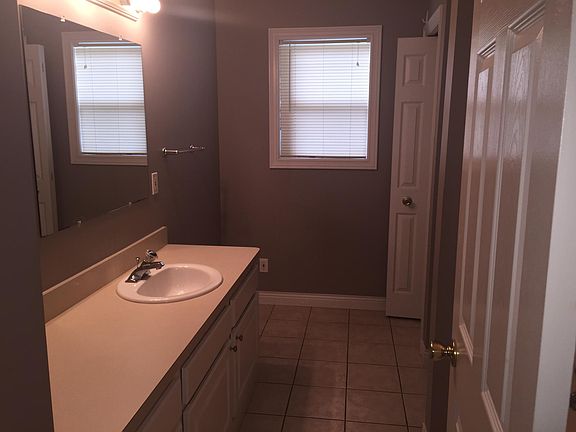 5th image of 29111 Norman Ave