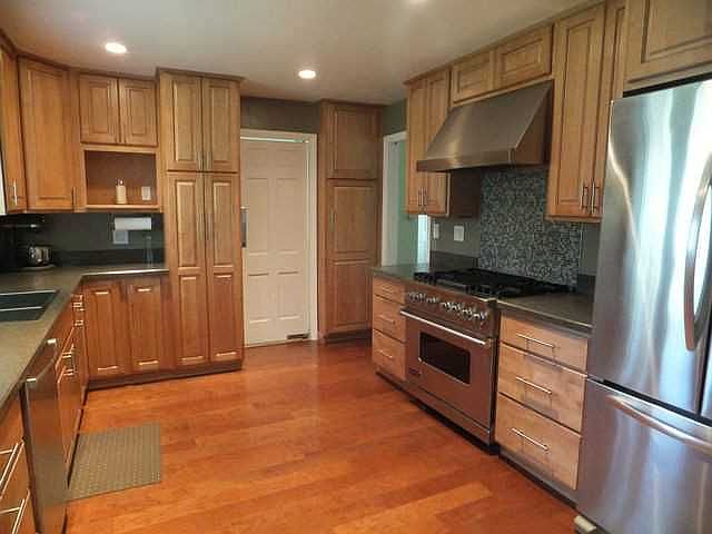 2nd image of 2845 Evergreen Rd