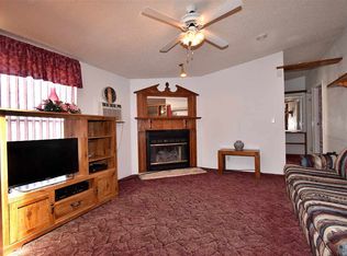 5 Camino Del Valle, Las Vegas, NM 87701