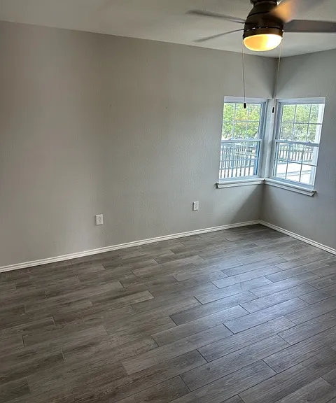 3015 Bryant Irvin Rd N #205 — Photo 1