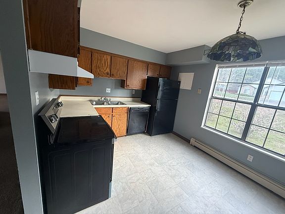2nd image of 198 Aspenglow Blvd Unit 1