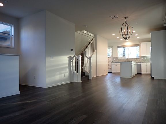 4th image of 2127 Palmilla Ct